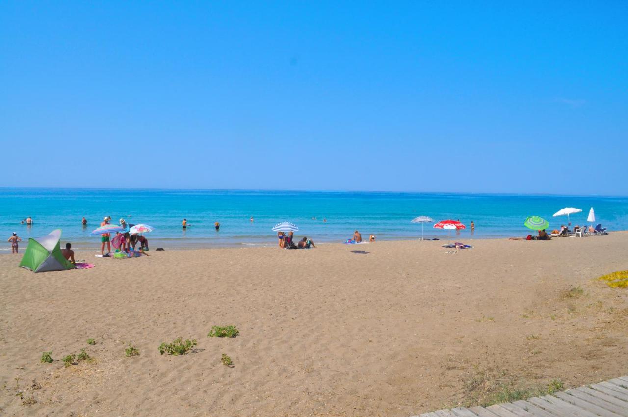 Holiday Studio Apartments Yannis On The Beach Of Agios Gordios In Corfu Extérieur photo